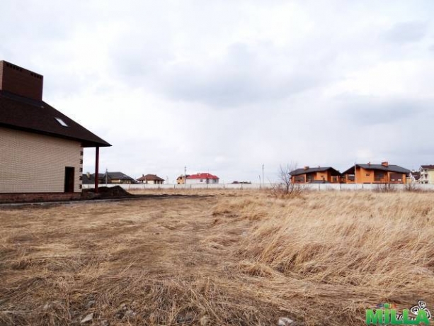 Продам участок 12 сот.напротив метро