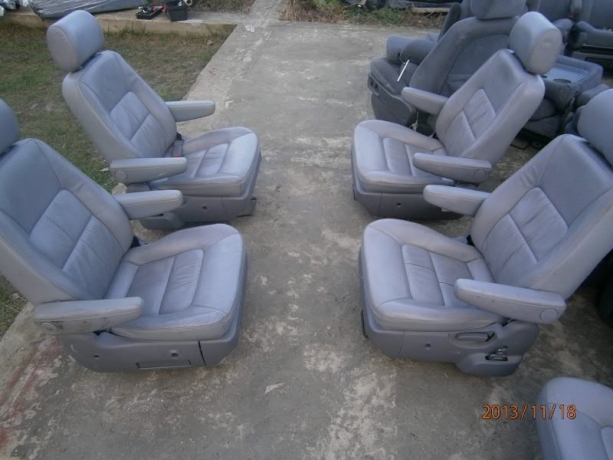 Продам автомобильные сидения, диваны для микроавтобуса