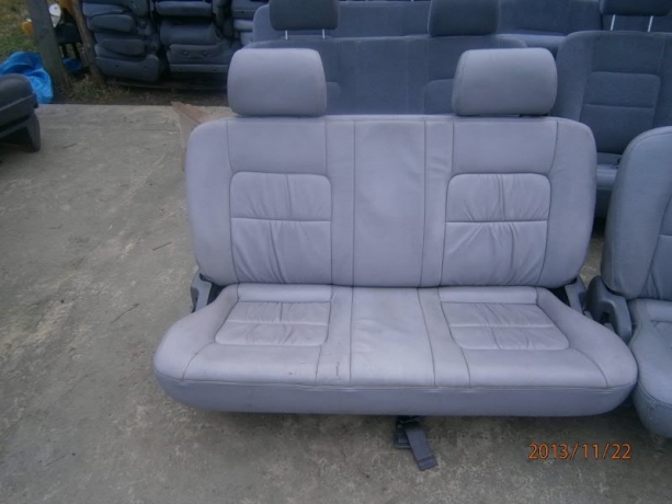 Продам автомобильные сидения, диваны для микроавтобуса