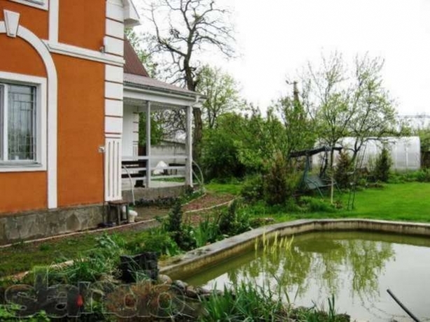 Дом с прекрасным садом 40 км от Киева Бориспольский р-н с.Любарцы
