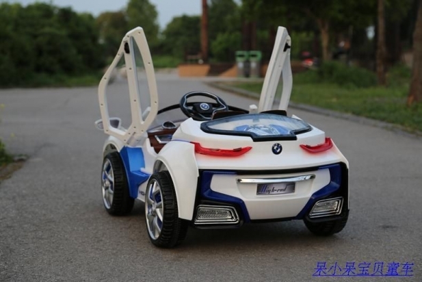 Срочно Детский  электромобиль BMW 958