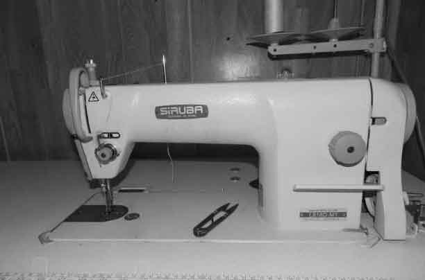 Одноигольная промышленная швейная машина Siruba L818D-М1