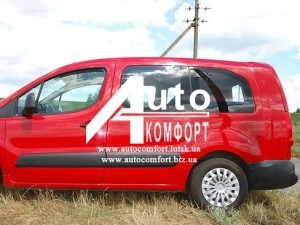 Передний салон, левое окно на автомобиль Peugeot Partner, Citroën Berlingo 08-