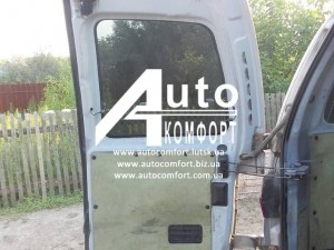 Заднее стекло (распашонка левая) с электрообогревом на Hyundai H-1 I (H-200) (97-07)