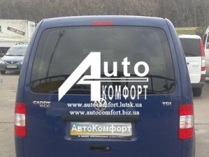 Заднее стекло (ляда) с электрообогревом на автомобиль VW Caddy 07- (Фольксваген Кадди 07-