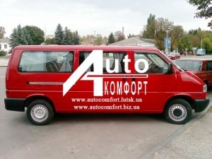 Установка (врезка) автостекла на автомобиль Volkswagen Transporter Т-4 (Фольксваген Транспортер Т-4)