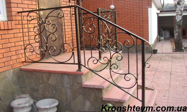 Перила для внутренних и внешних лестниц и балконные ограждения