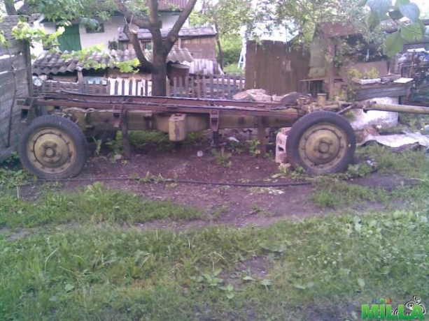 Грузовой 2осн.прицеп с непробиваемыми скатами R-20