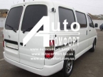 Задний салон, правое окно, короткая база на Toyota Hiace (Тойота Хай-Эйс)