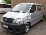 Передний салон, левое окно на Toyota Hiace (Тойота Хай-Эйс)